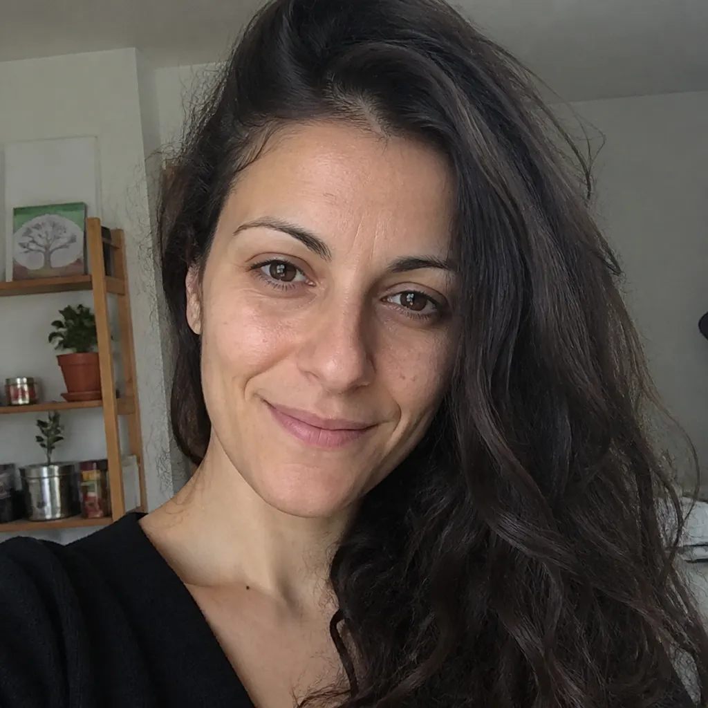 Lucía Navarro · Odontología